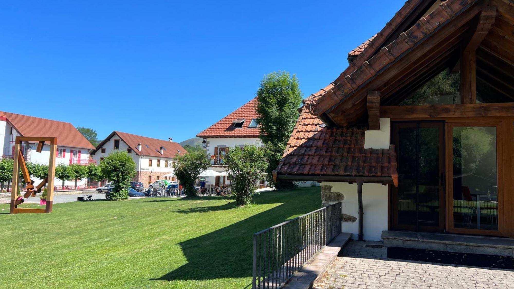 Casa Rural Roncesvalles Espinal-Auzperri ภายนอก รูปภาพ